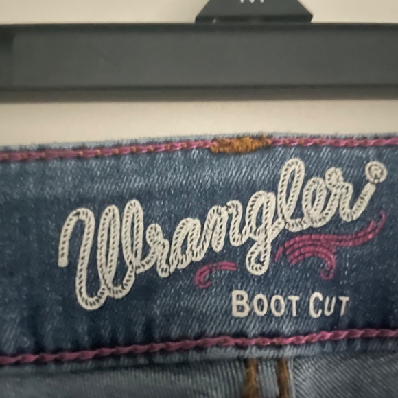 Wrangler women’s bootcut jeans - Picture 4 of 6